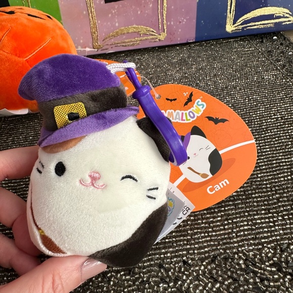 NWT 9 piece bundle Squishmallows, Ulta 5 piece bath set, slides & Batman duckie - Picture 8 of 17